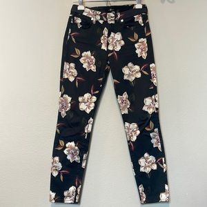 7 for all mankind flower pants size 26
